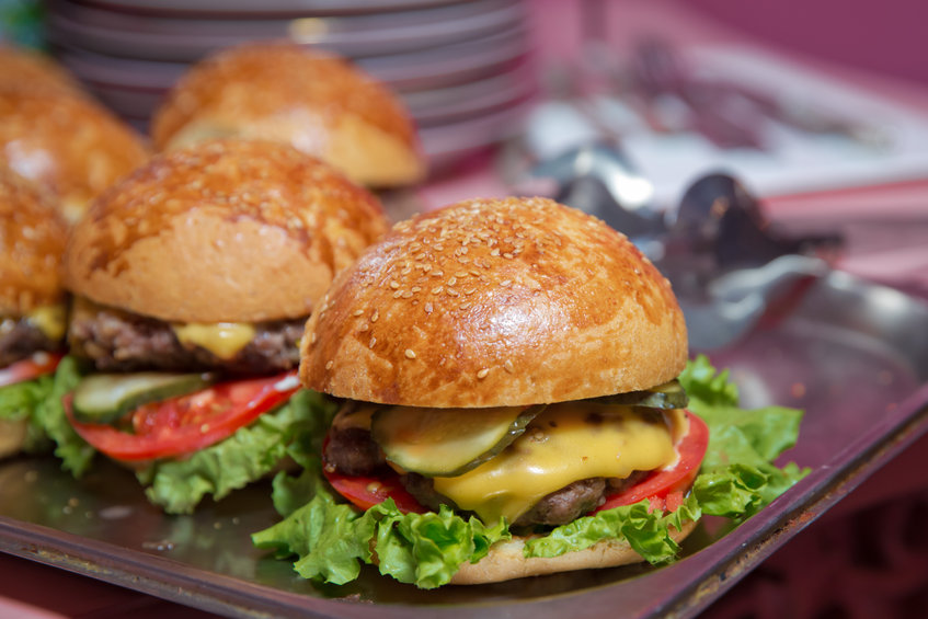 מסיבת רווקים בסימן יום ההמבורגרים