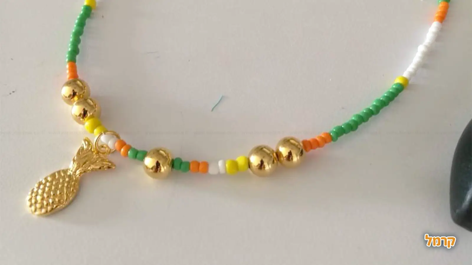 מאחורי החרוזים: סודות מעולם העיצוב והיצירה של תכשיטים