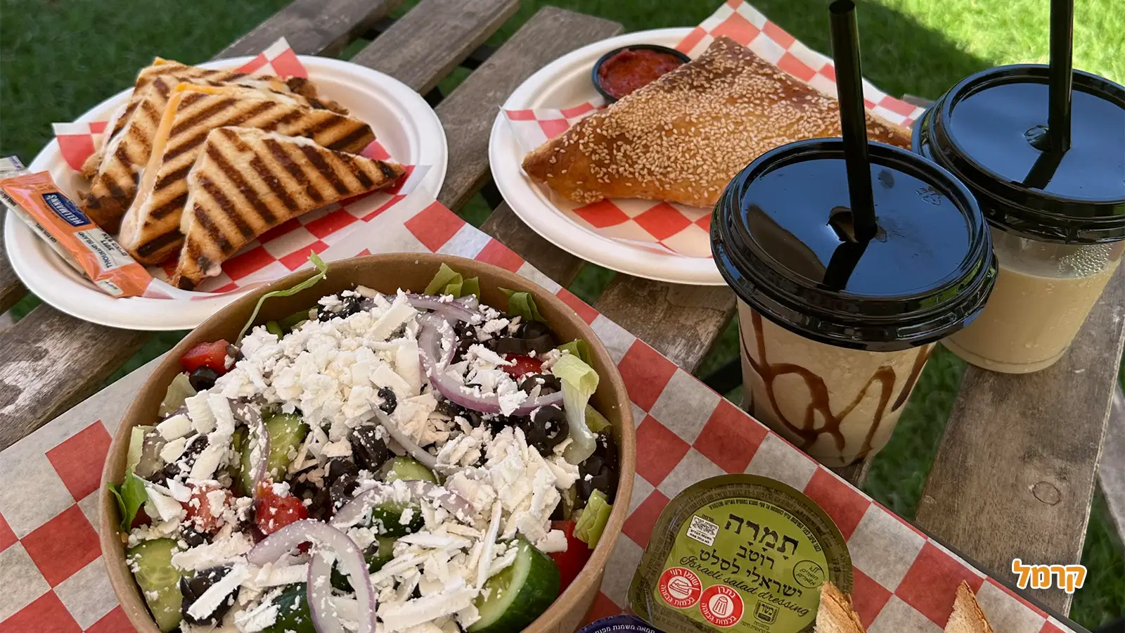 8 עגלות קפה במרכז - נקודות שלווה במרכז ההומה