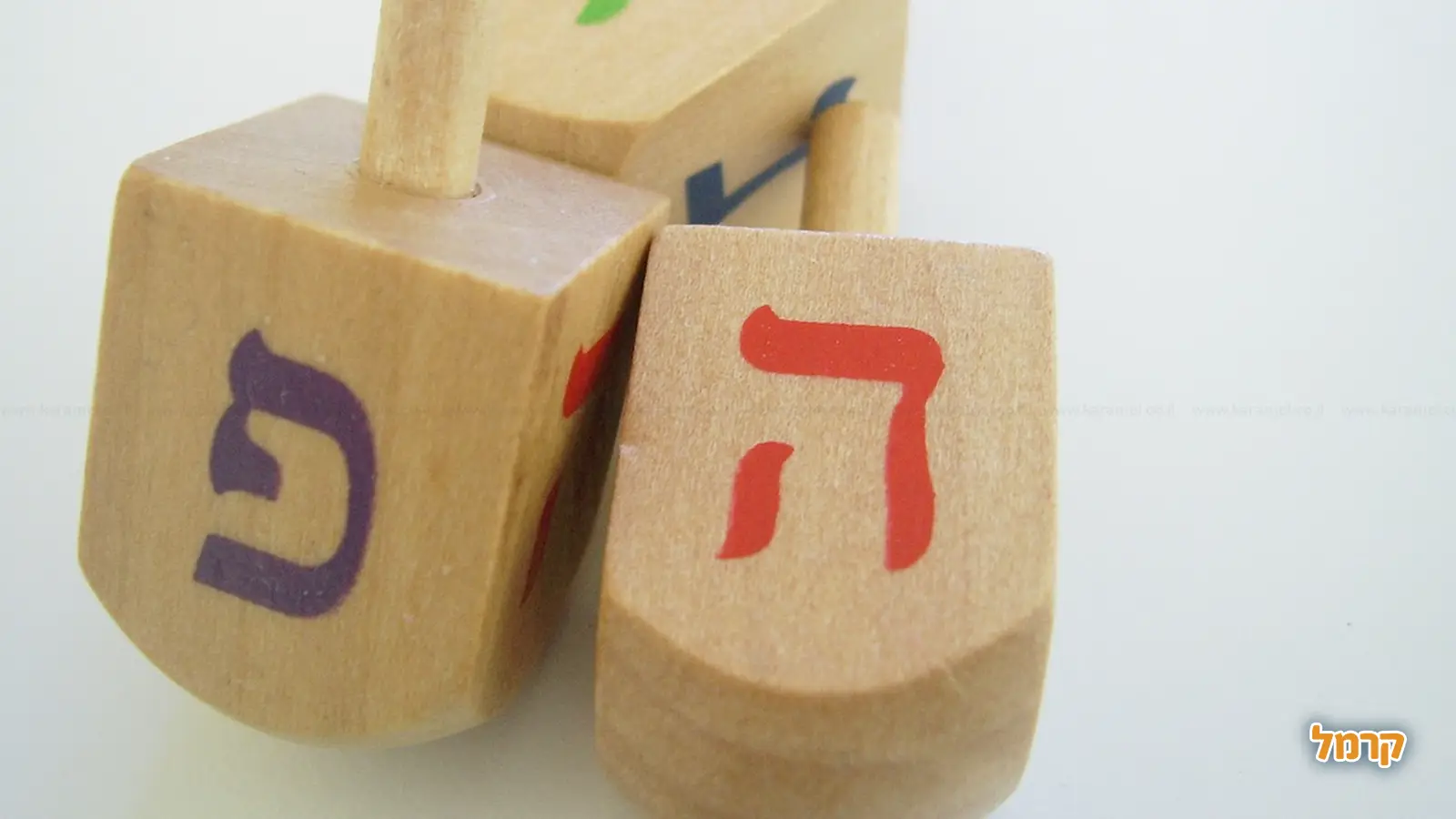 מה עושים בחנוכה - המדריך המלא לחג האורים 2025