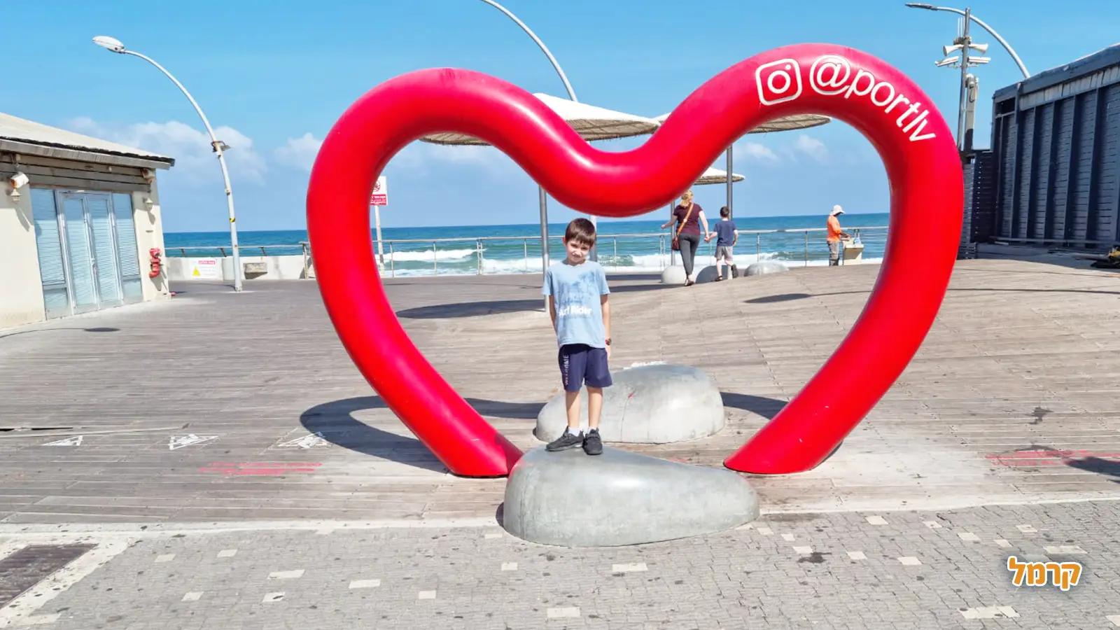 מה עושים בחנוכה - המדריך המלא לחג האורים 2025