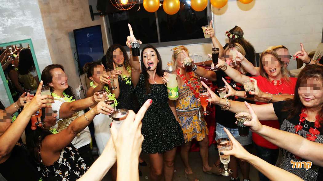 8 הפעלות מומלצות למבוגרים: מימי הולדת ועד לערבי נשים 8 הפעלות מומלצות למבוגרים: מימי הולדת ועד לערבי נשים