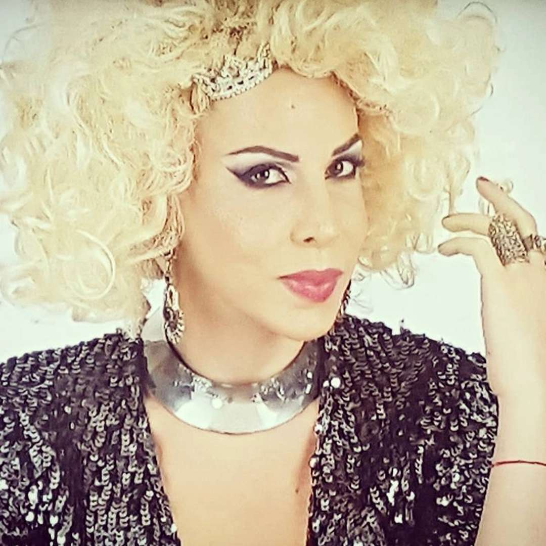 בסלון עם ג'וזי דיויין בסלון עם ג'וזי דיויין