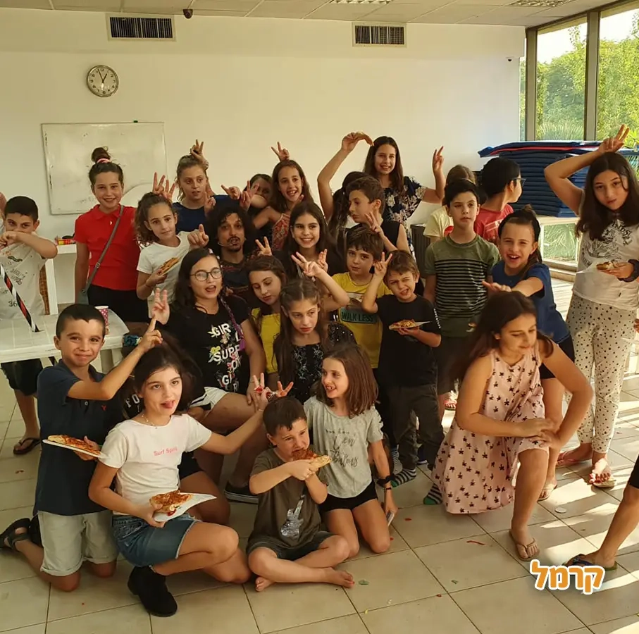 מורן קל - סטנדאפיסט קורע מצחוק - 073-7028524