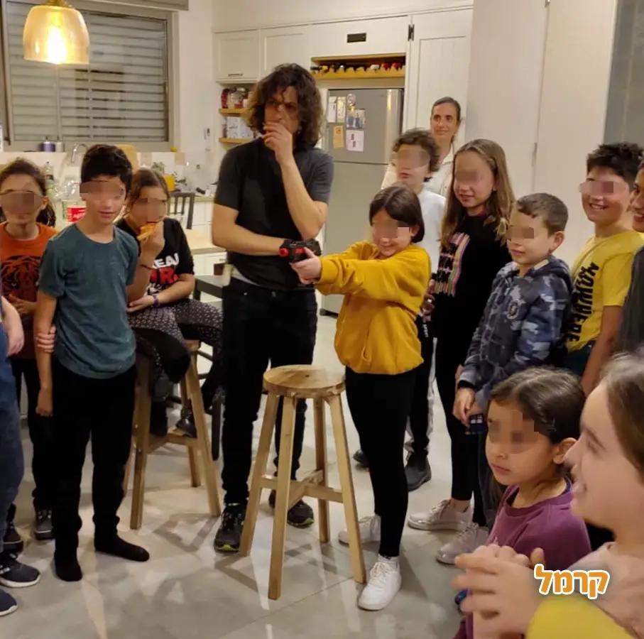 מורן קל - סטנדאפיסט קורע מצחוק - 073-7028524