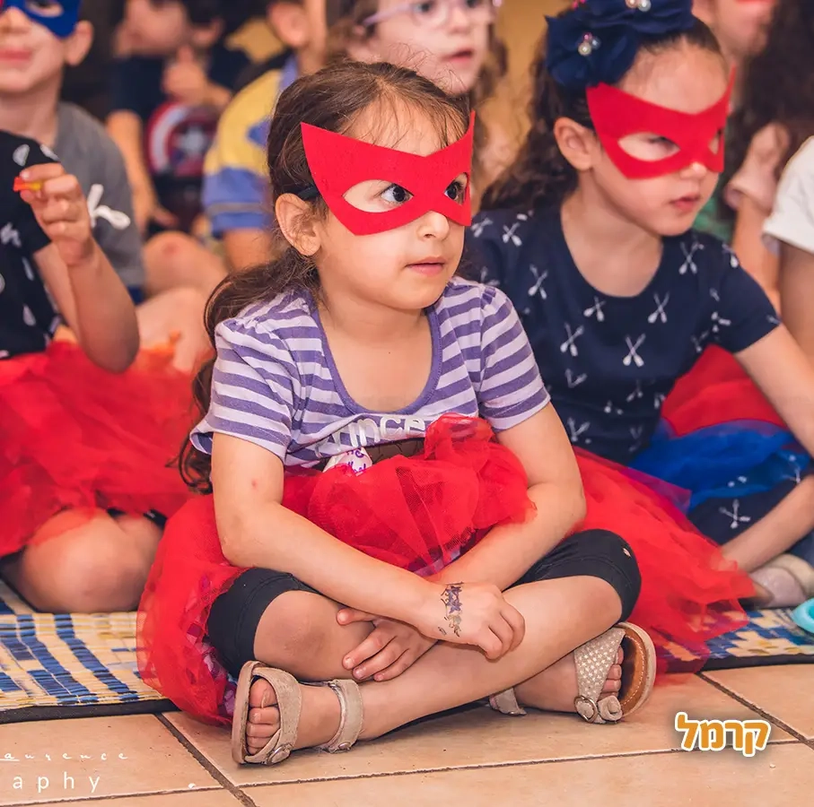 גיבורות וגיבורי העל מצילים את הגלקסיה - 073-7596320