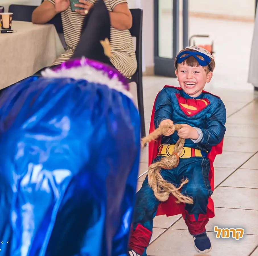 גיבורות וגיבורי העל מצילים את הגלקסיה - 073-7596320