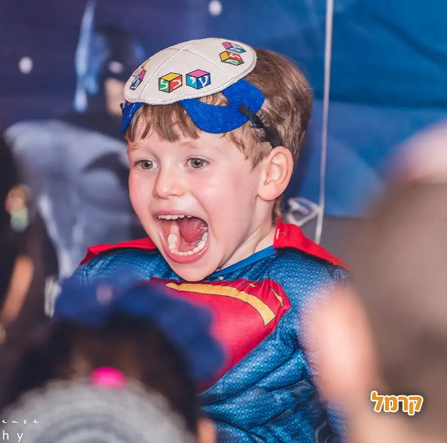 גיבורות וגיבורי העל מצילים את הגלקסיה - 073-7596320