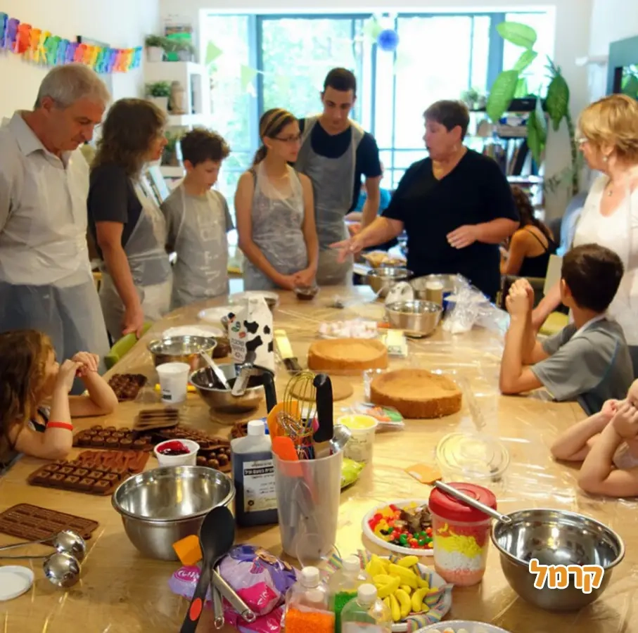 השולחן המתוק - חווית שוקולד - 073-7837631