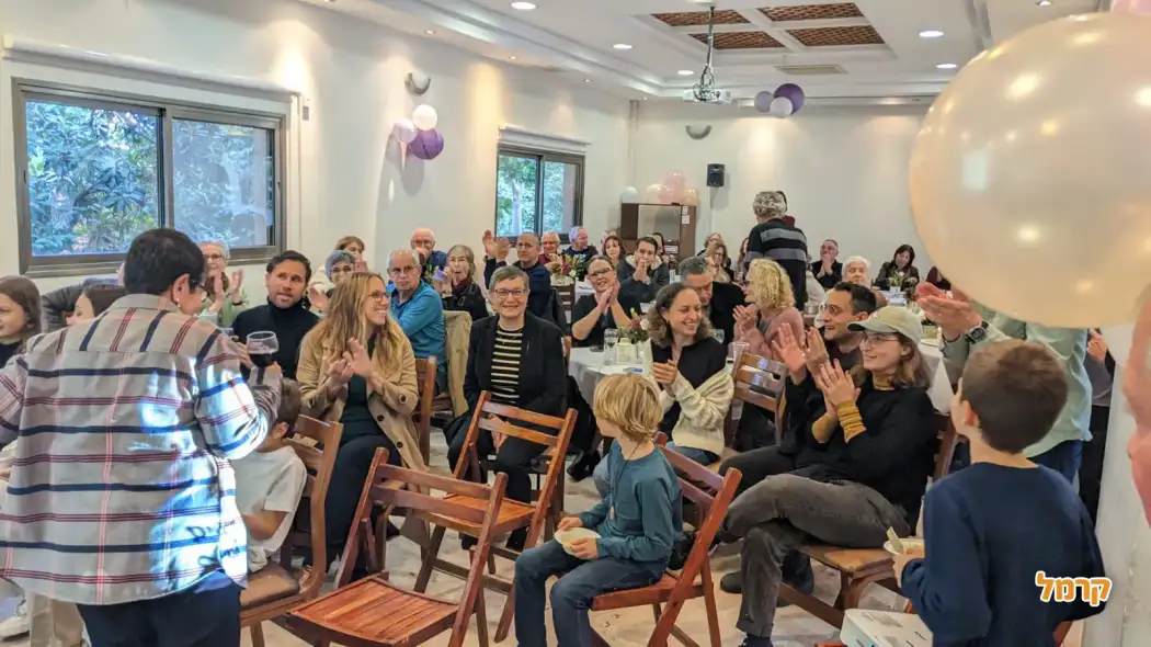 חוגגים מסיבה גדולה 60