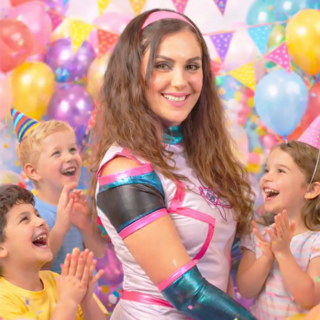 אלה בלונלה - הפעלות מקפיצות ומיוחדות