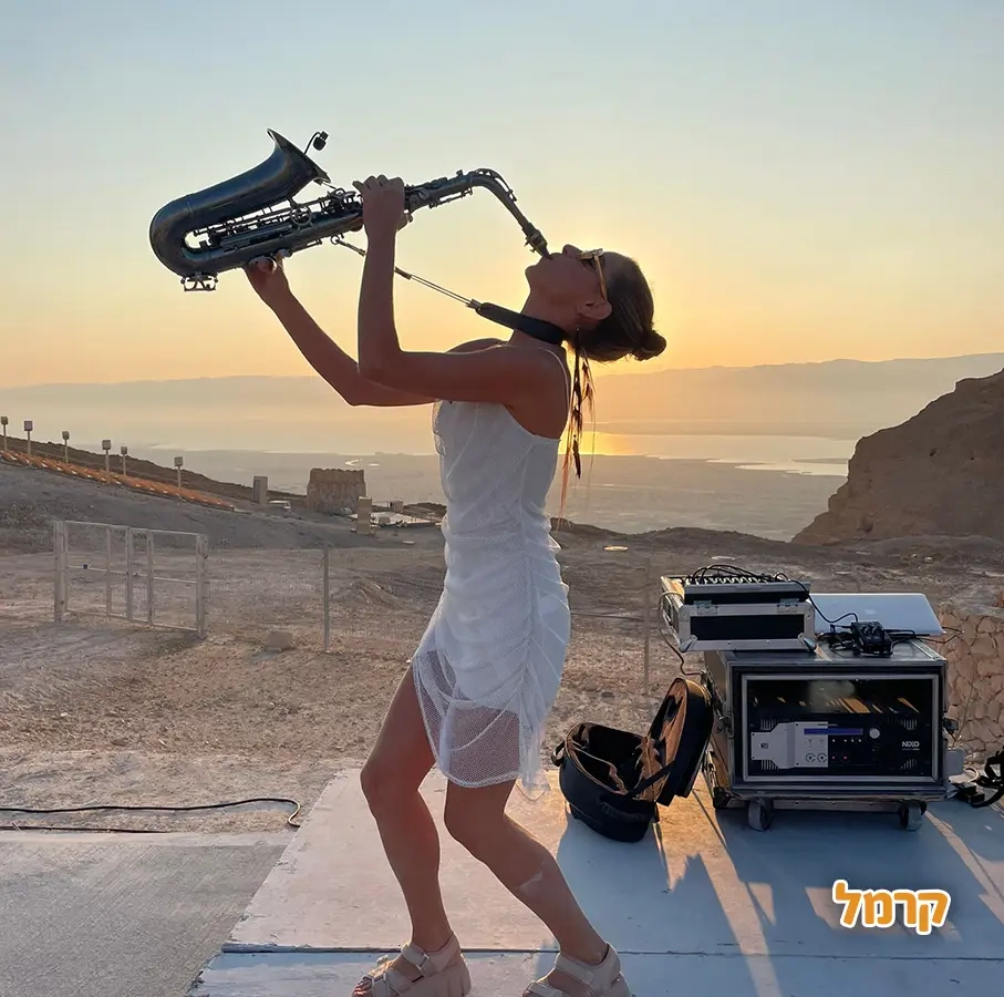 ענת ורמוט - סקסופוניסטית וזמרת - 073-7599246