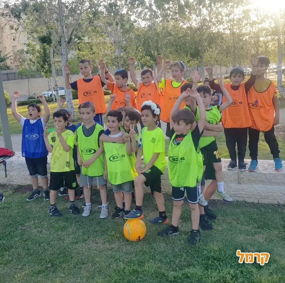 סמייל הפקות - קריוקי והכל הולך - 073-7598894