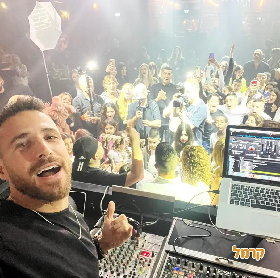 סמייל הפקות - קריוקי והכל הולך - 073-7598894