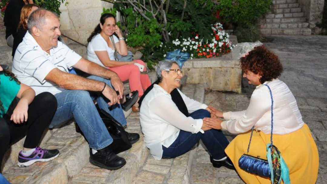 לימור יצחייק