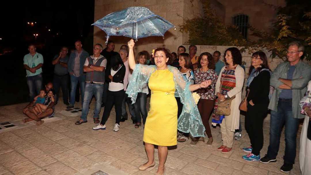 לימור יצחייק