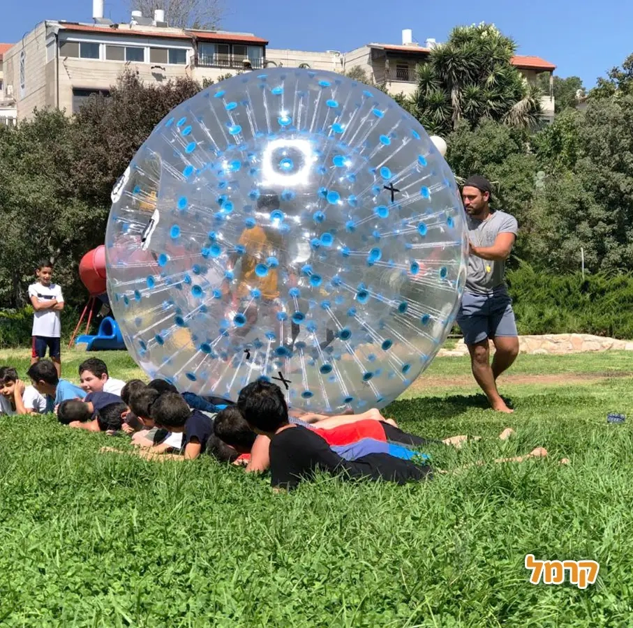 באבל בום וכדורגל מים - אטרקציות