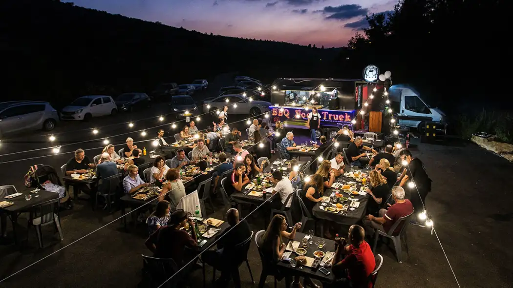 בולדוג חווית בשרים קולינרית