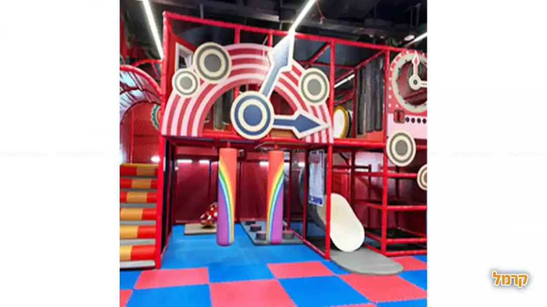 מתקני משחק לטיפוס ומגלשה