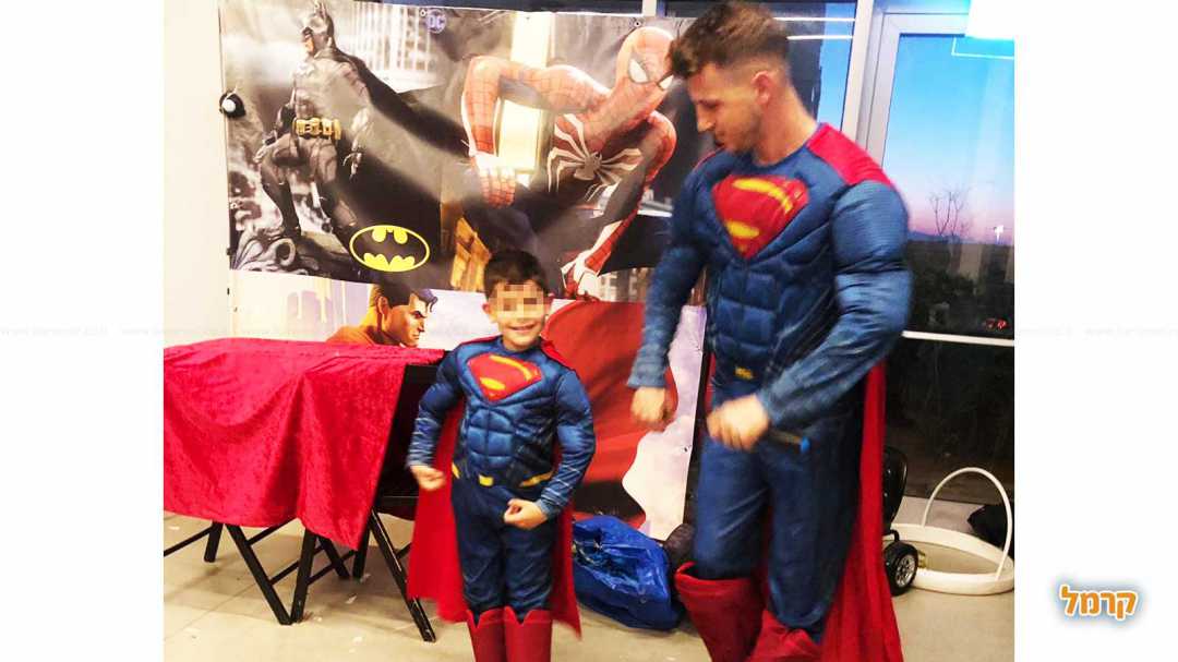 חגיגה של גיבורי על
