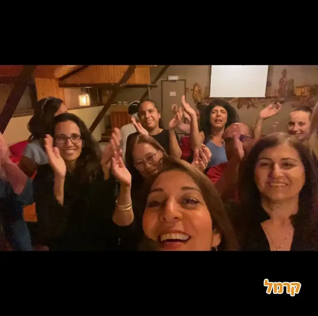 ליאורה סיקלאי במופע קורע מצחוק