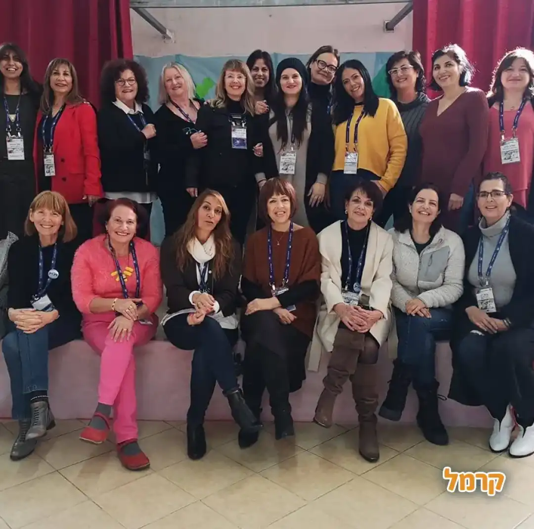 ליאורה סיקלאי במופע קורע מצחוק