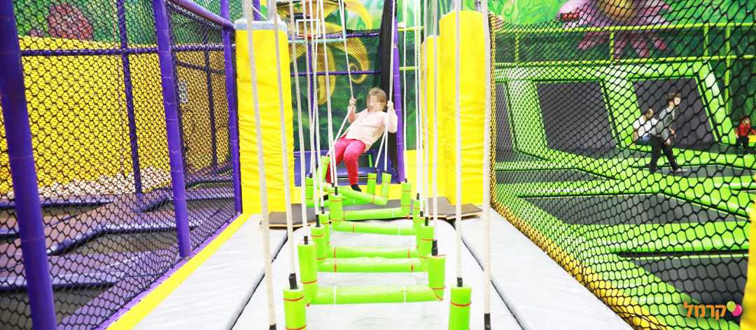 מתקנים מגוונים