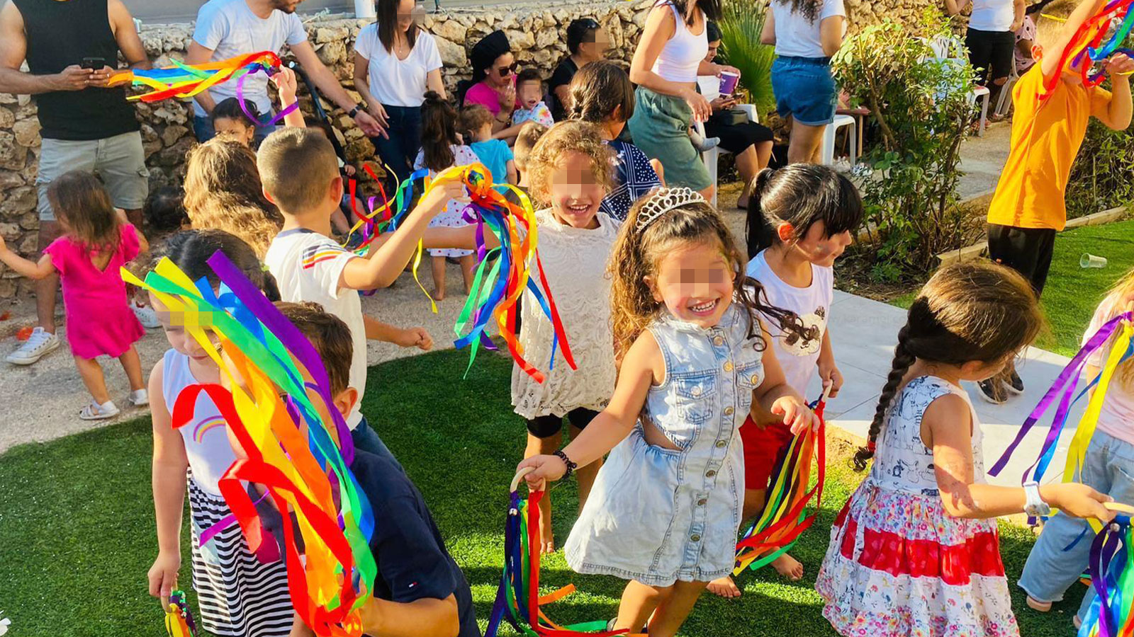 חגיגה מטריפה לבנים ובנות - 073-7026482