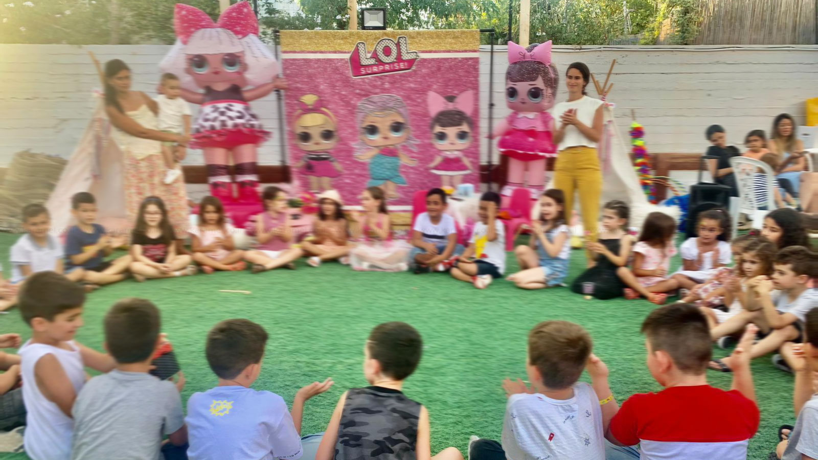 חגיגה מטריפה לבנים ובנות - 073-7026482