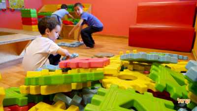 משחקיית הילדים משחקיית הילדים