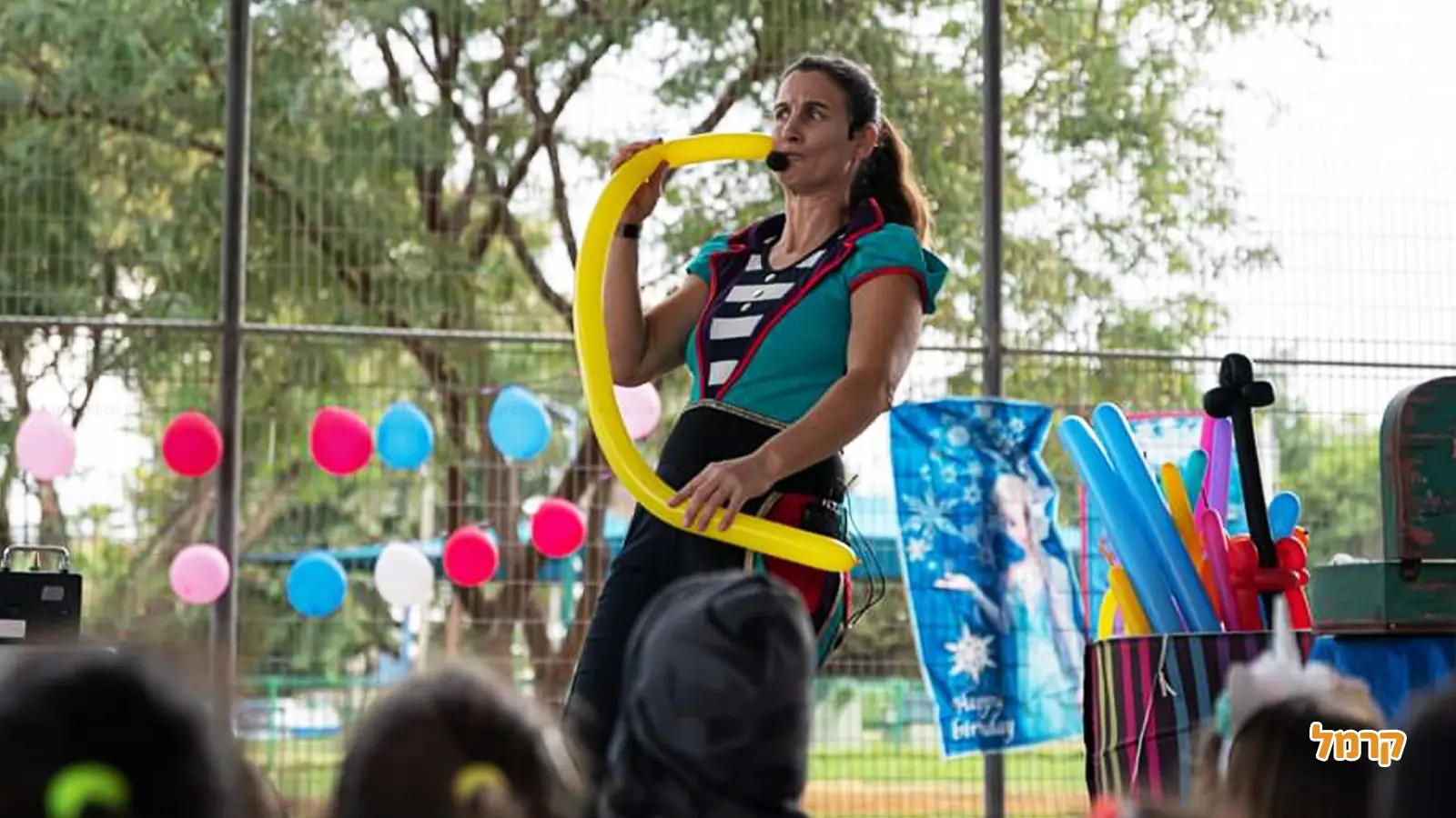 לעוף עם בלונים - 073-7590577