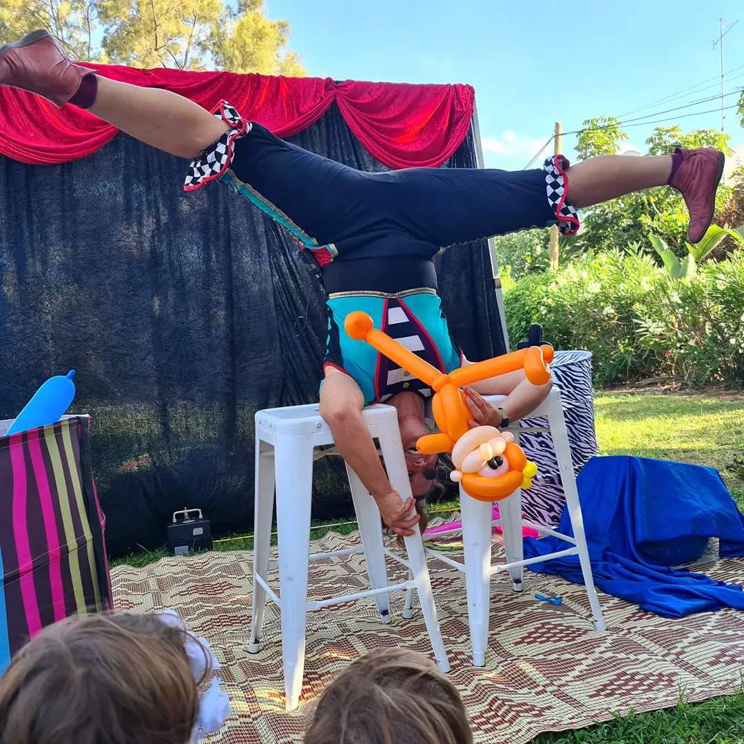לעוף עם בלונים לעוף עם בלונים