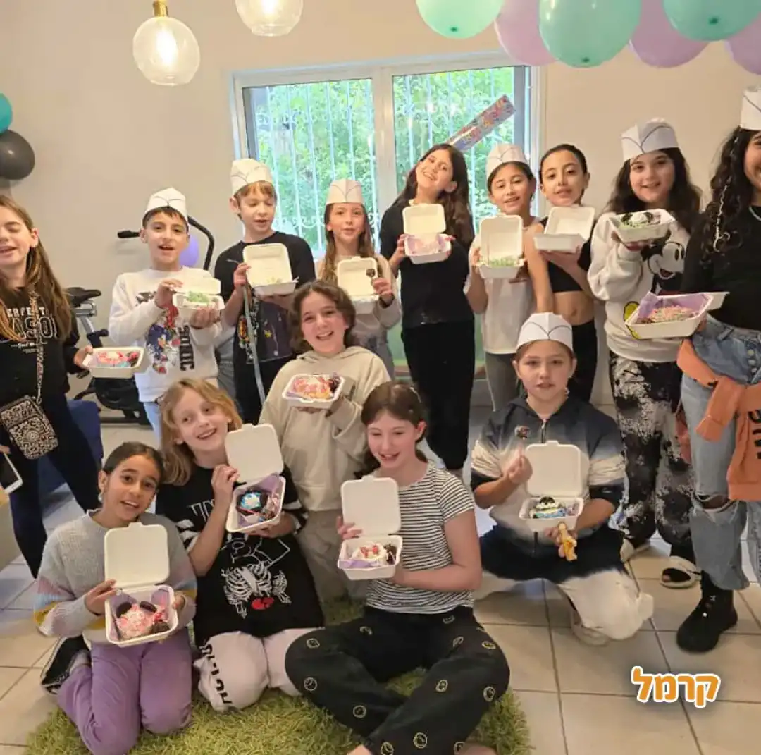 עוגות בנטו קוראניות עם טרנד לבובו/ סטיץ