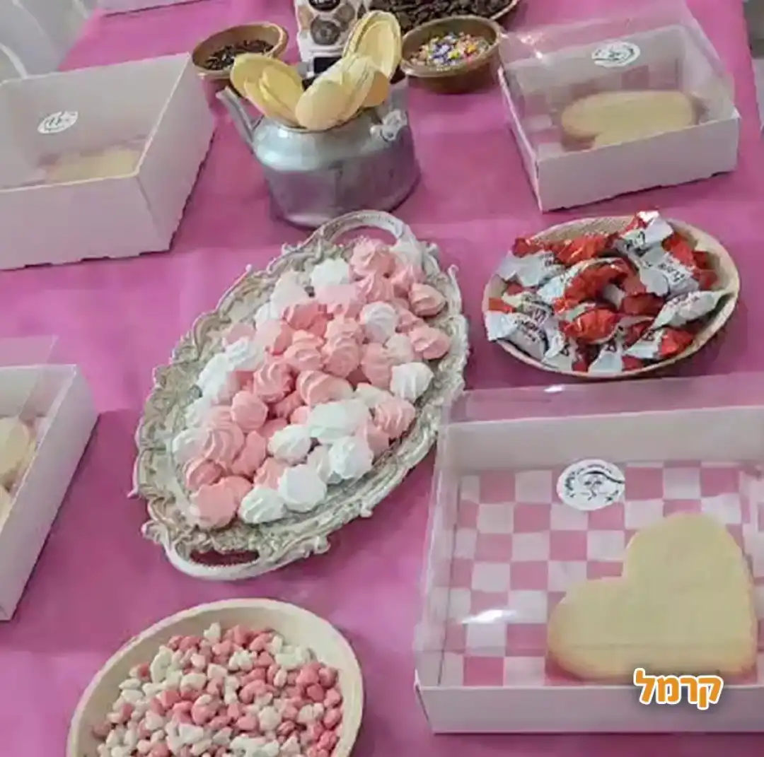 עוגות בנטו קוראניות עם טרנד לבובו/ סטיץ