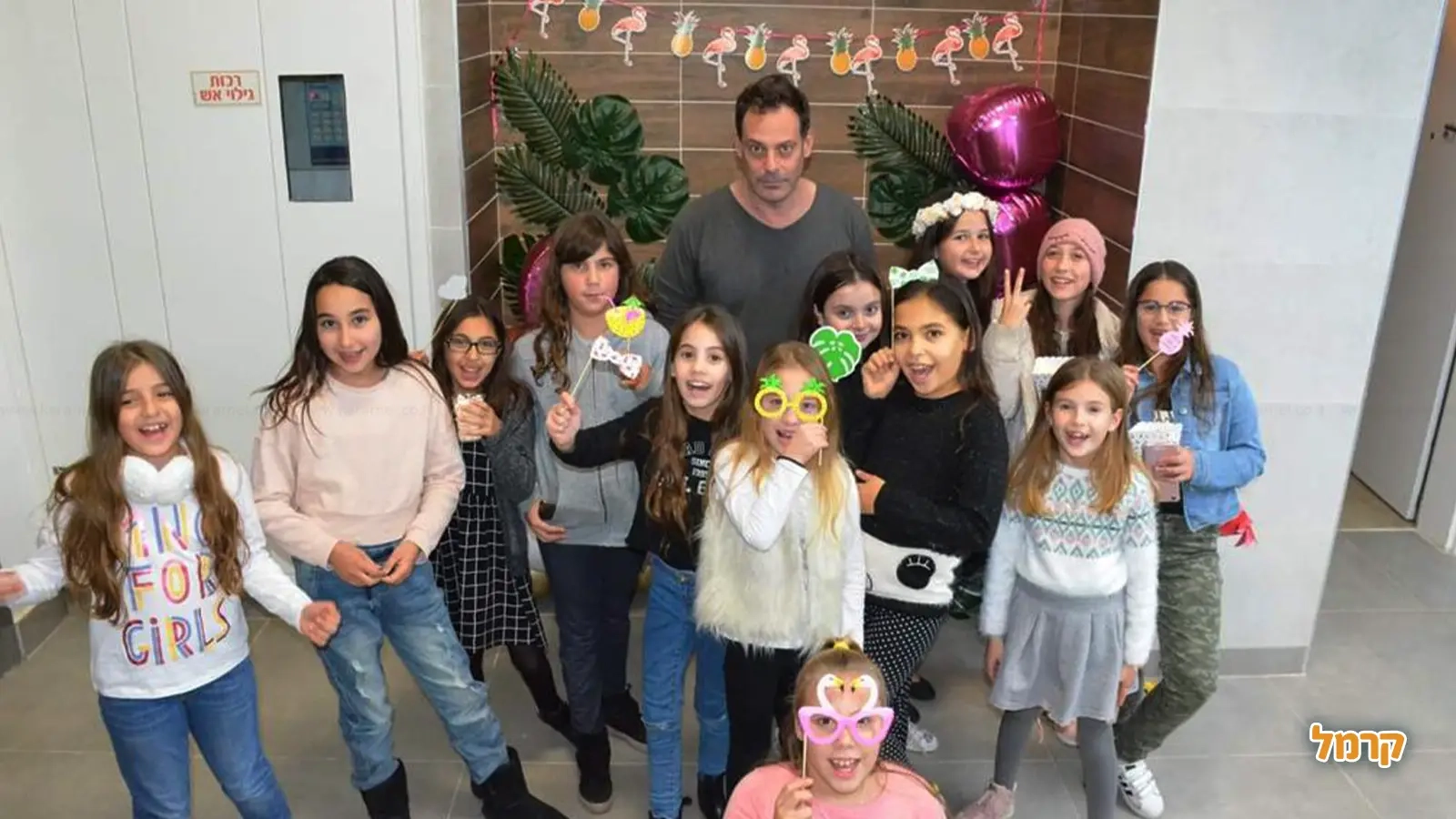 אילן וייס בסטנדאפ קורע לילדים - 073-7587835