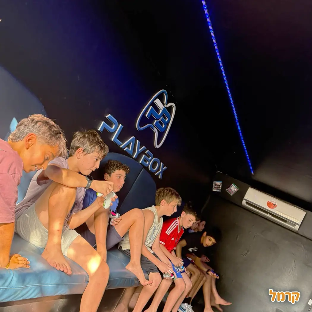 Play Box - מסיבת גיימינג ומציאות מדומה - 073-7590537
