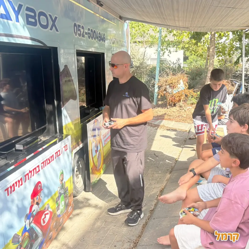 Play Box - מסיבת גיימינג ומציאות מדומה - 073-7590537