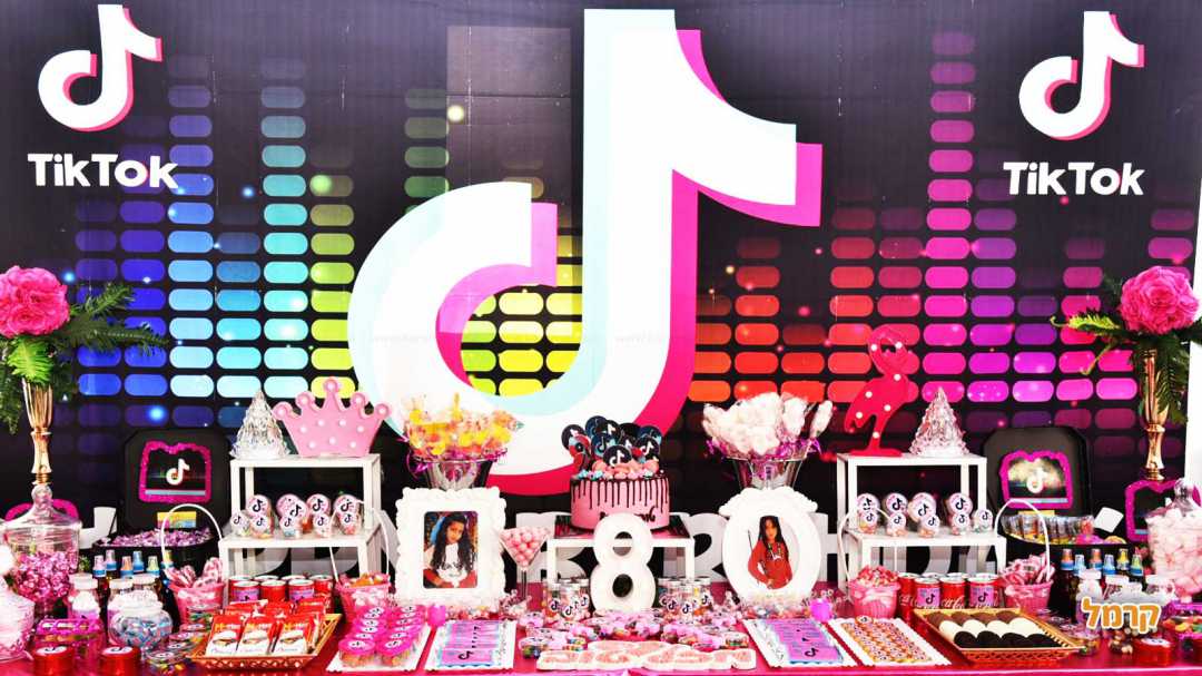 חגיגה מדליקה של טיק טוק / LOL 