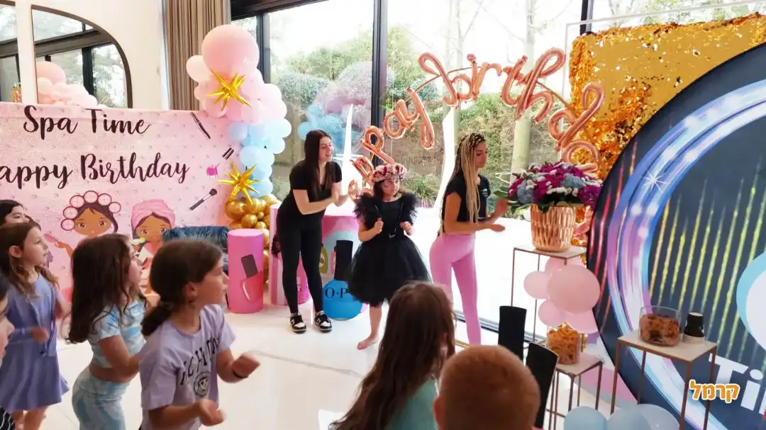 טיקטוק ו-LOL עם לאלילנד