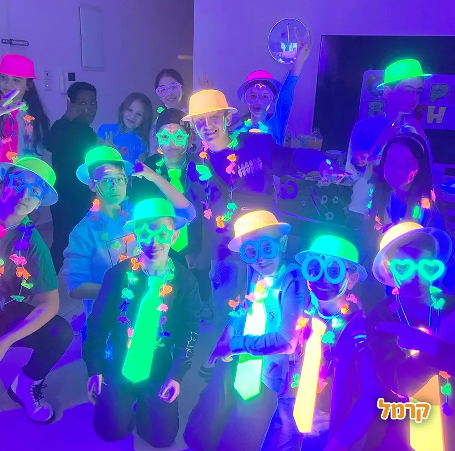 חגיגה הפקות - מסיבת אוזניות מטריפה