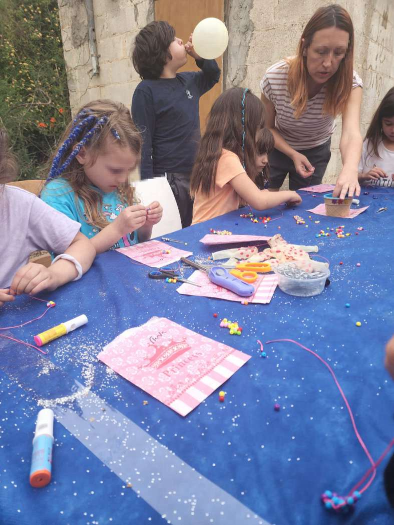 moments - צוטקות הלהיט מהטיק טוק