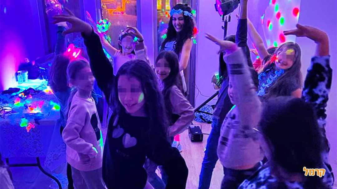 מסיבת פולמון מקפיצה עם אלה 