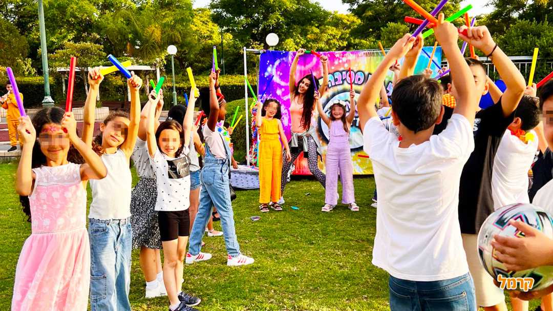 מסיבת פולמון מקפיצה עם אלה 