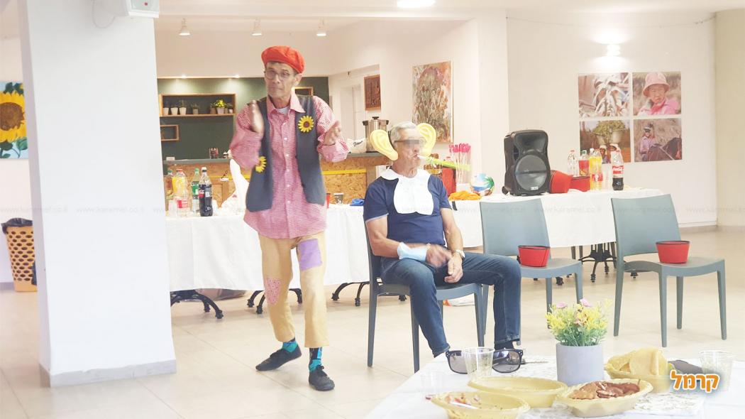 סדנת צחוק למבוגרים עם מוריס 24/7 צחוק - 073-7820376