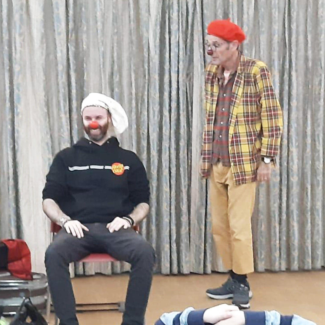 נקרעים מצחוק עם מוריס 24/7