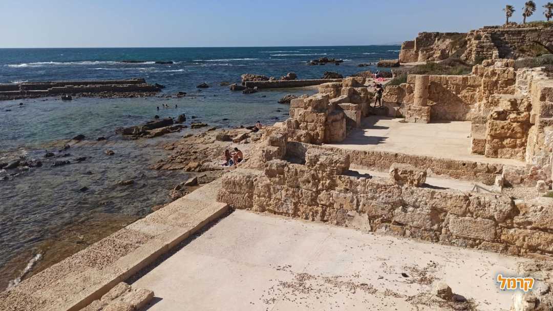 מעבר בין העתיקות לים