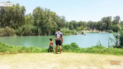 ילדים נהנים בטיול