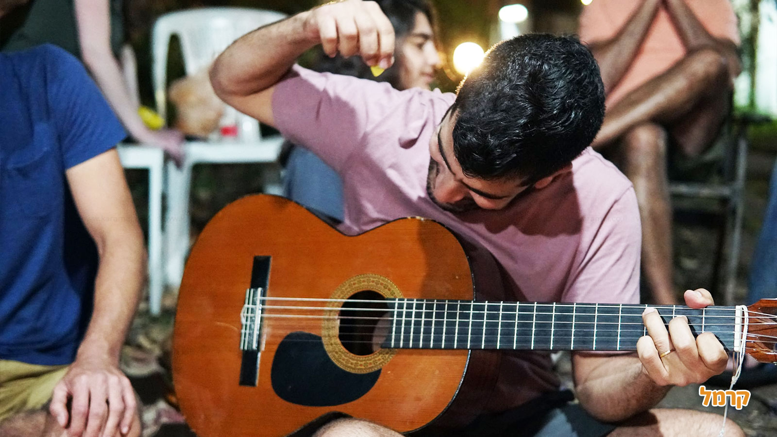סיור בעקבות אריק איינשטיין - 073-7763852