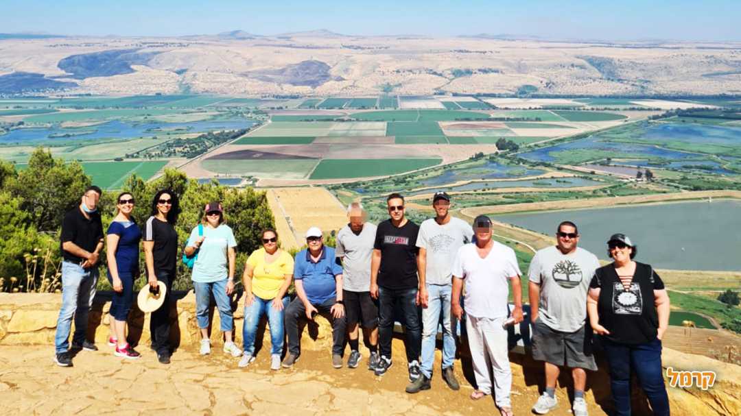 בילוי משפחתי בטרקטורוני דישון