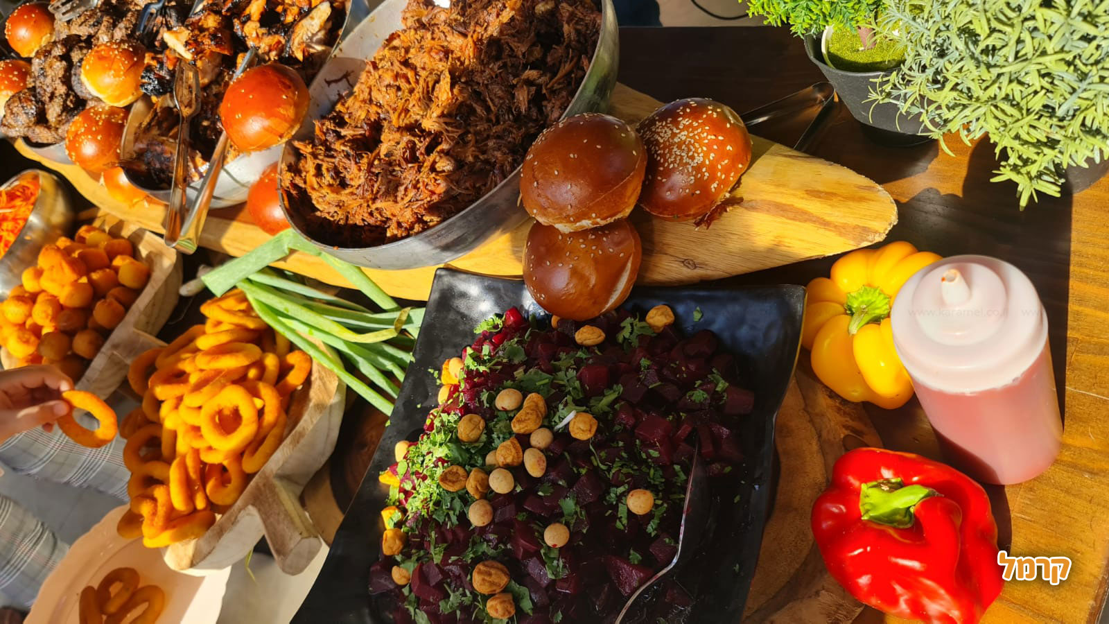 ניסים ונפלאות דוכני מזון לאירועים - 073-7823979